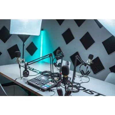 Beginner Podcasting Kit for Schools